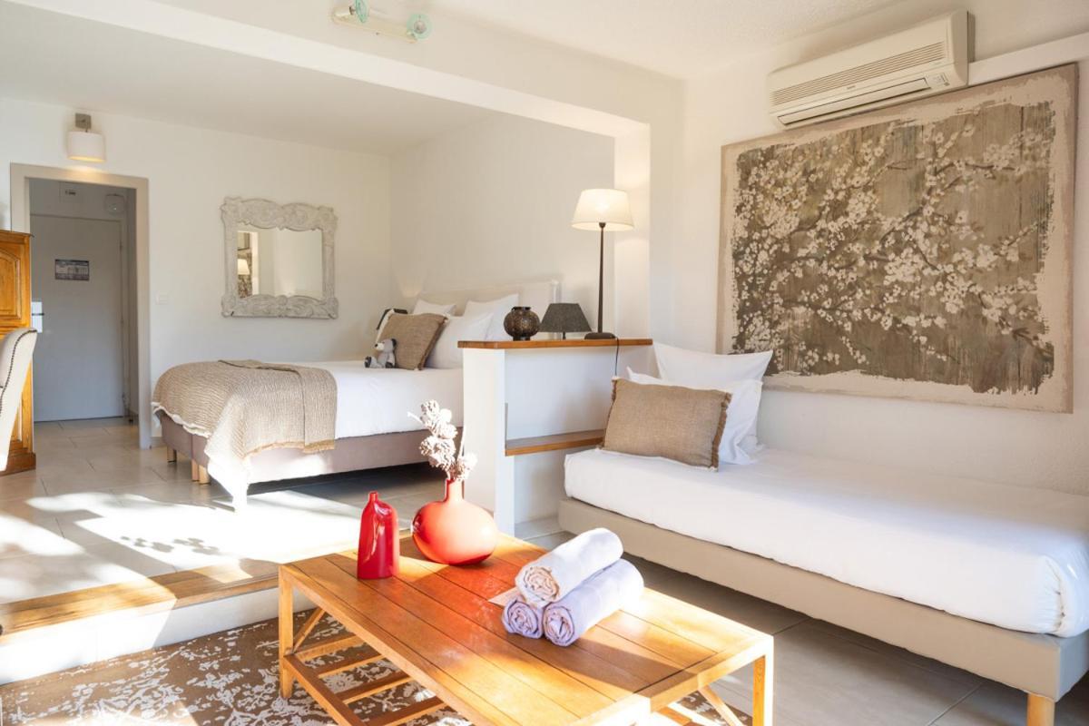 Hotel Font Mourier Cogolin Luaran gambar